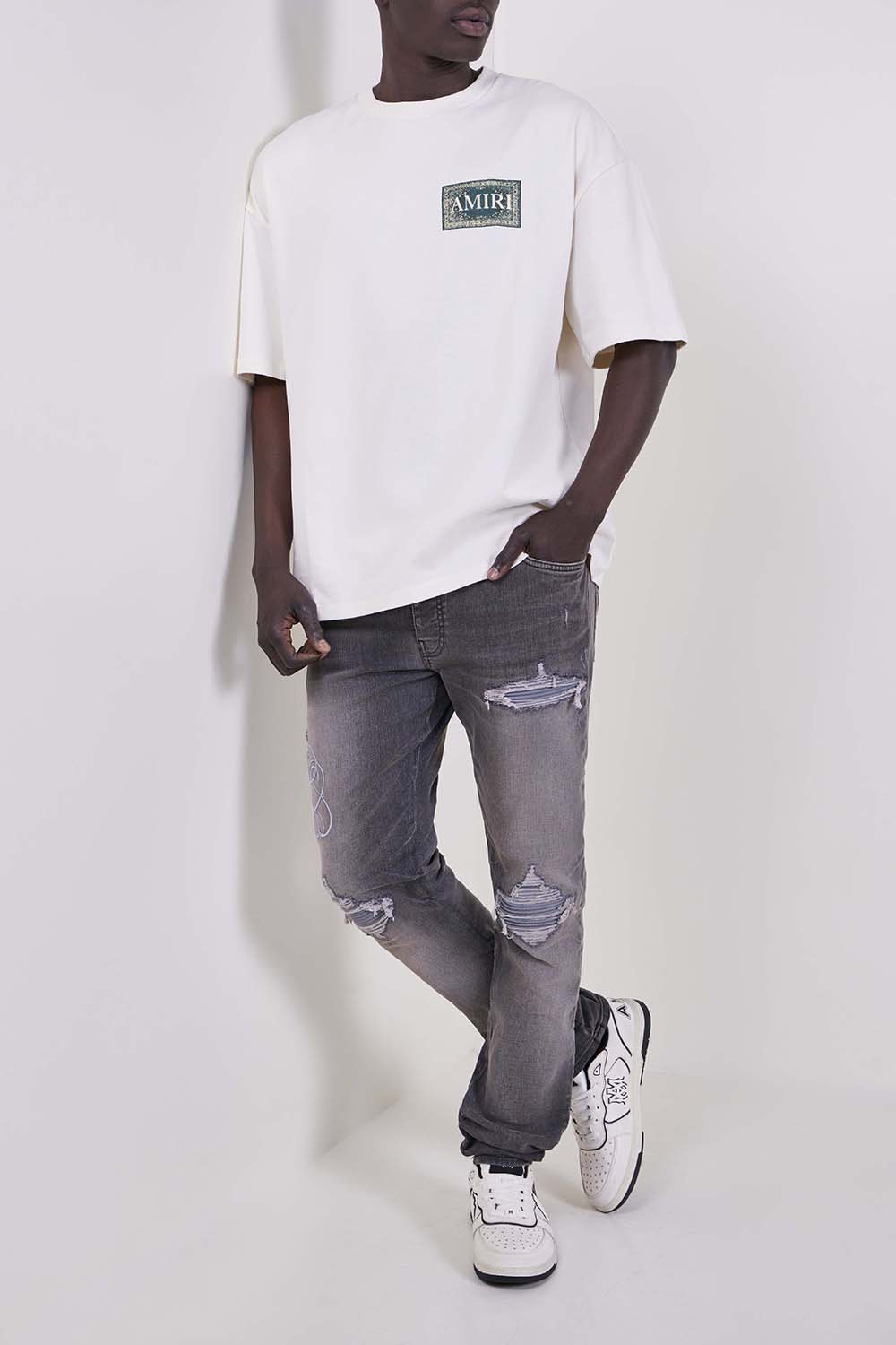 חולצת טי בגזרה משוחררת